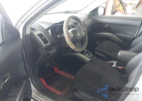 2010 Mitsubishi Outlander Es z USA, uszkodzony, nr VIN JA4AS2AWXAZ004027